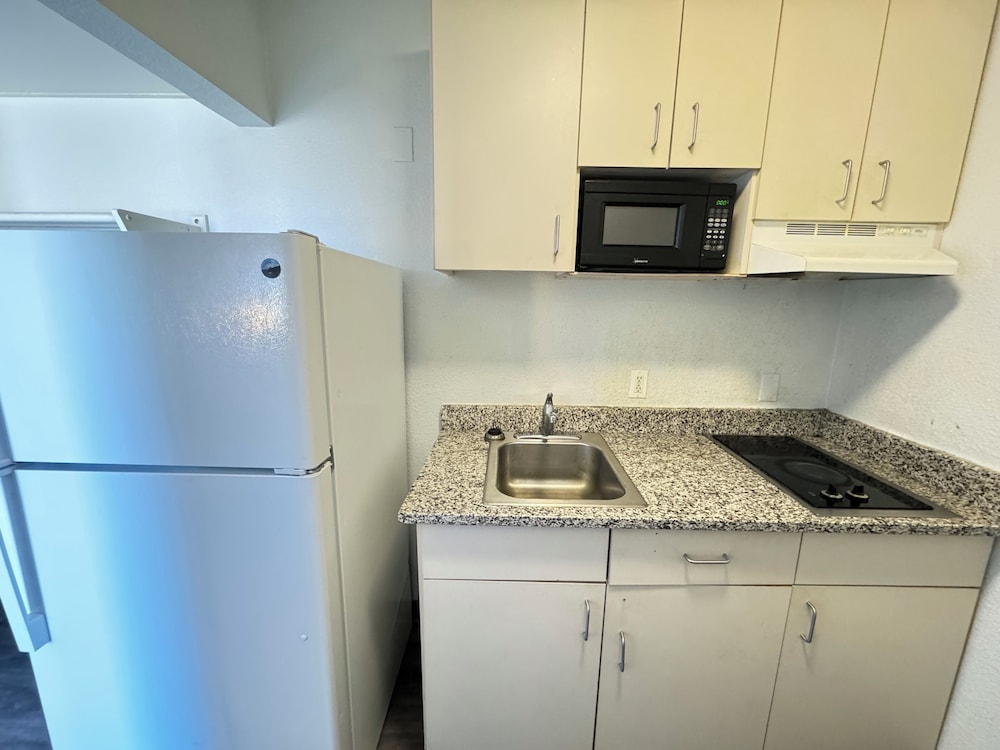 Standard Suite, 2 Double Beds, Non Smoking, Kitchenette - Photo 13