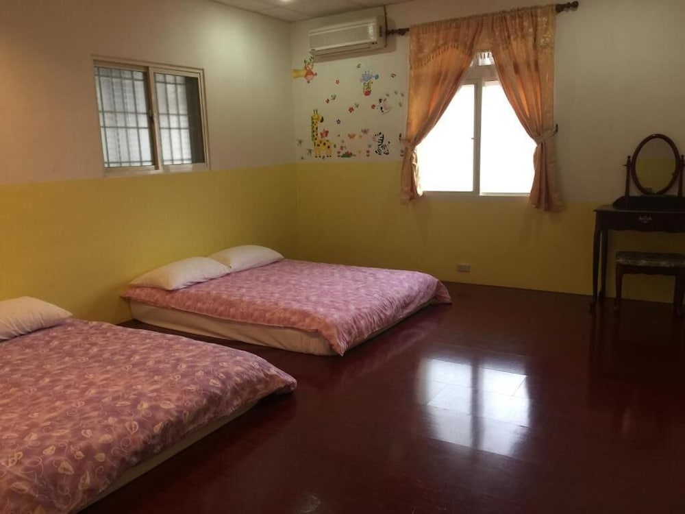 Elite Twin Room, 2 Double Beds photo 3
