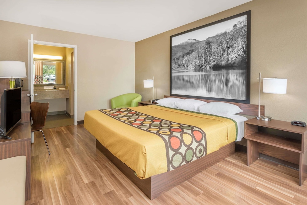 Room, 1 King Bed, Accessible, Non Smoking (Mobility) photo 1