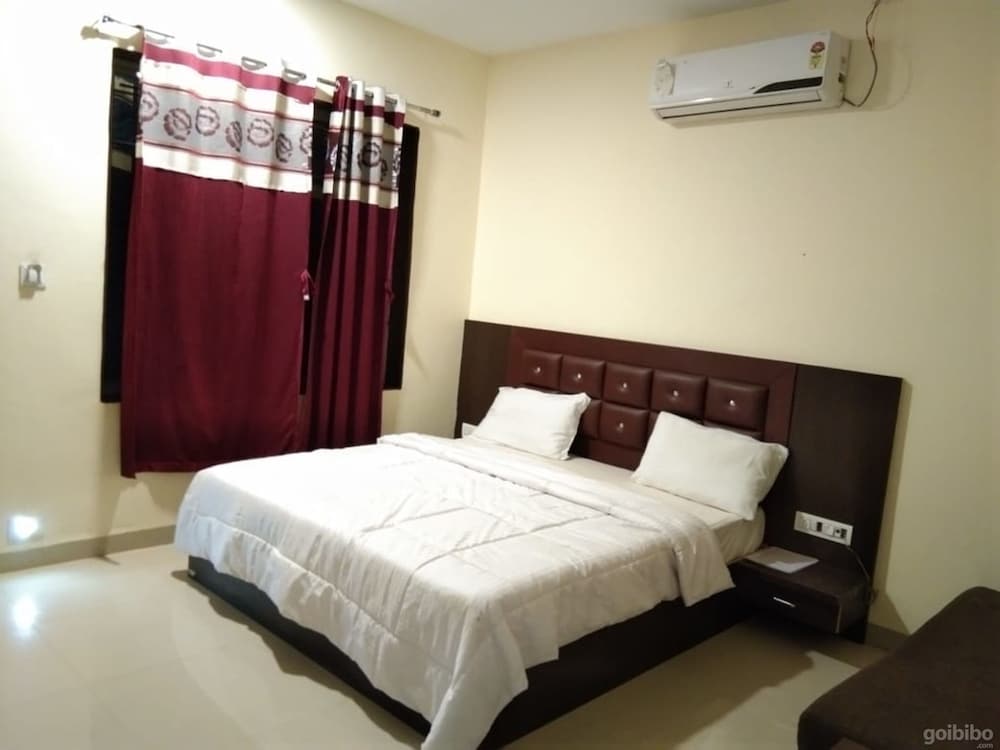 Deluxe Ac Room