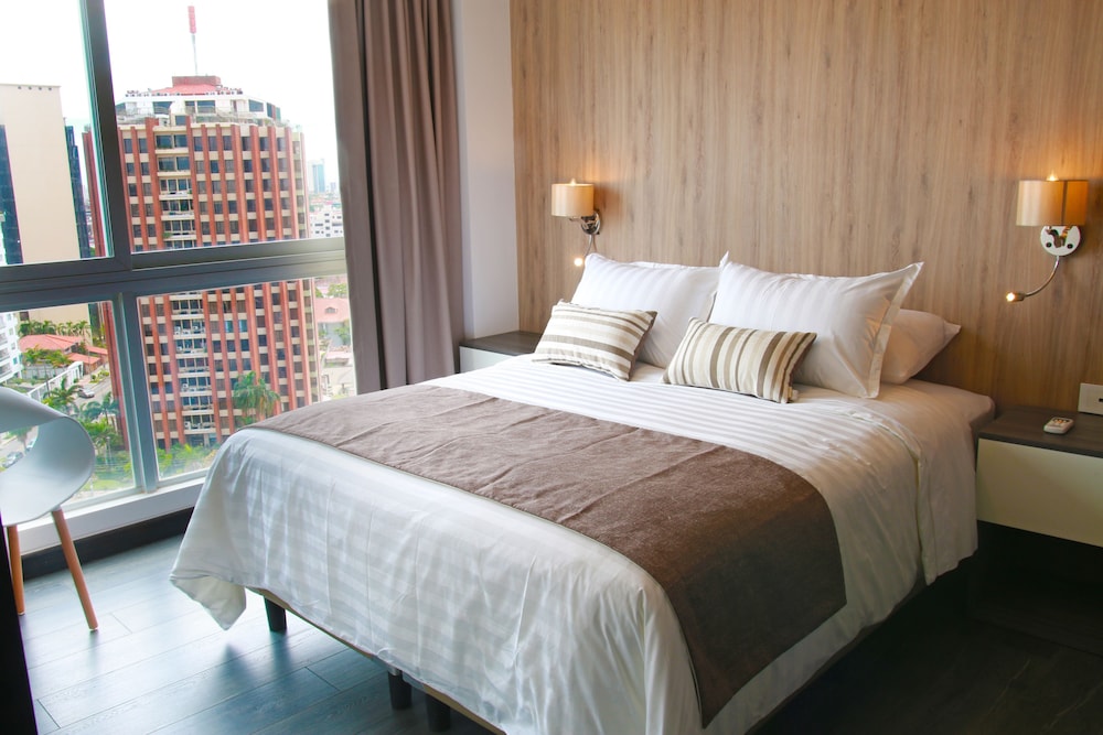 Superior Suite, City View, Tower photo 3