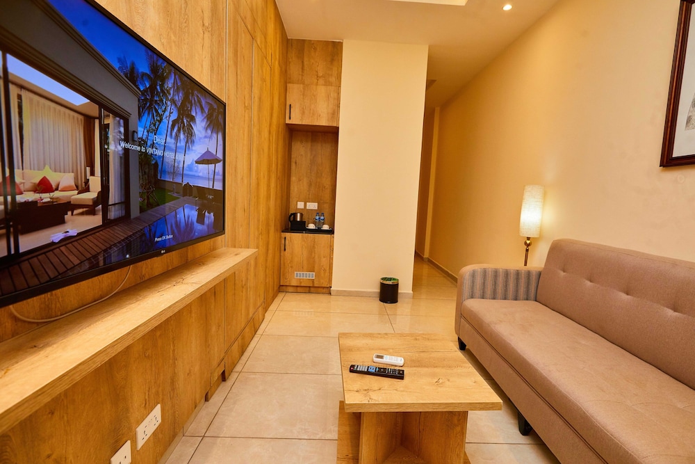 Luxury Twin Room - Photo 3