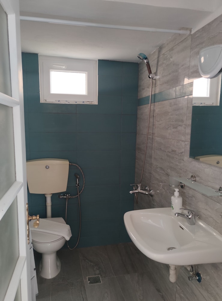 Family Studio, Multiple Beds, Kitchen, Ground Floor photo 3