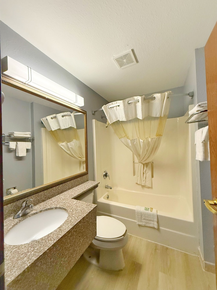 Basic Double Room photo 3