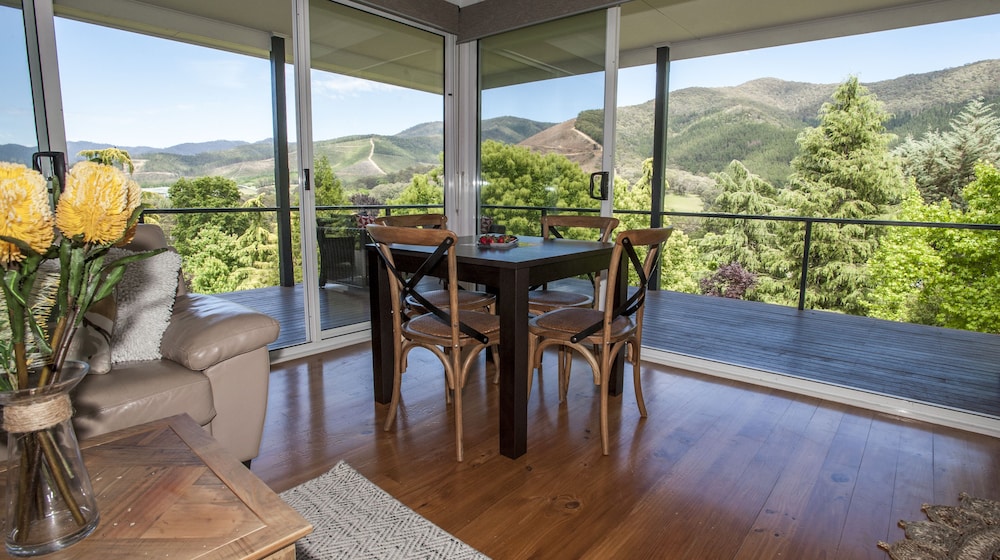 Standard Suite, 1 Bedroom, Non Smoking, Kitchenette (Knox Farm Cottage) photo 2