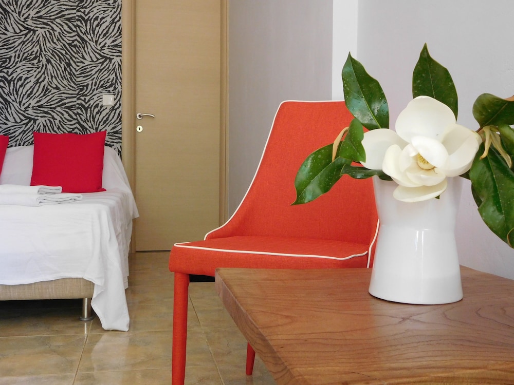 Classic Double Room, 1 Double Bed, Courtyard View photo 3