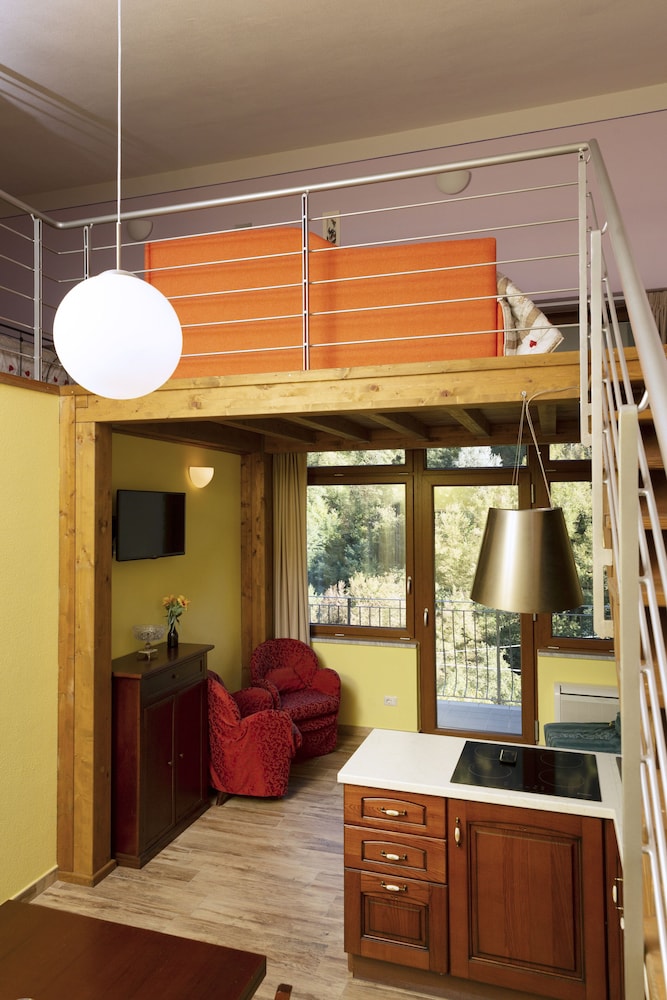 Deluxe Apartment, 2 Bedrooms (up to 6 people) photo 1