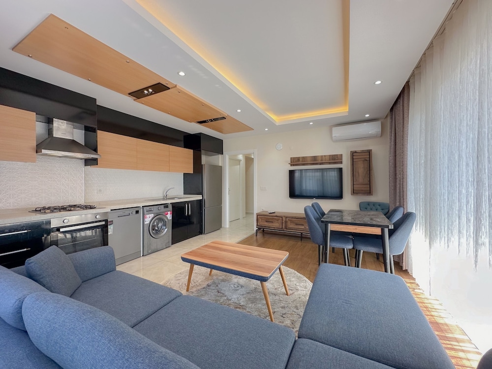 Elite Duplex, 3 Bedrooms, Terrace photo 2