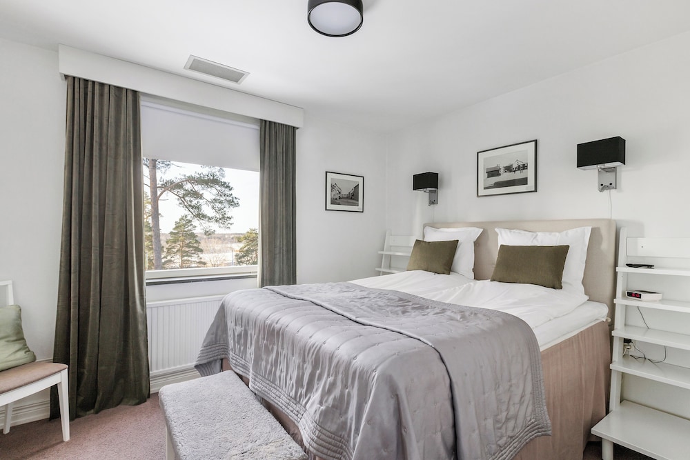 Family Room, 1 King Bed, Non Smoking photo 1