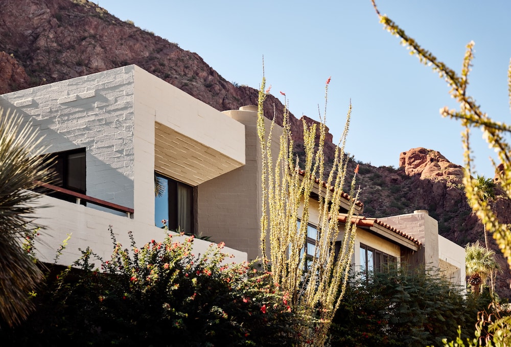 Room, 1 King Bed (Camelback Casita)