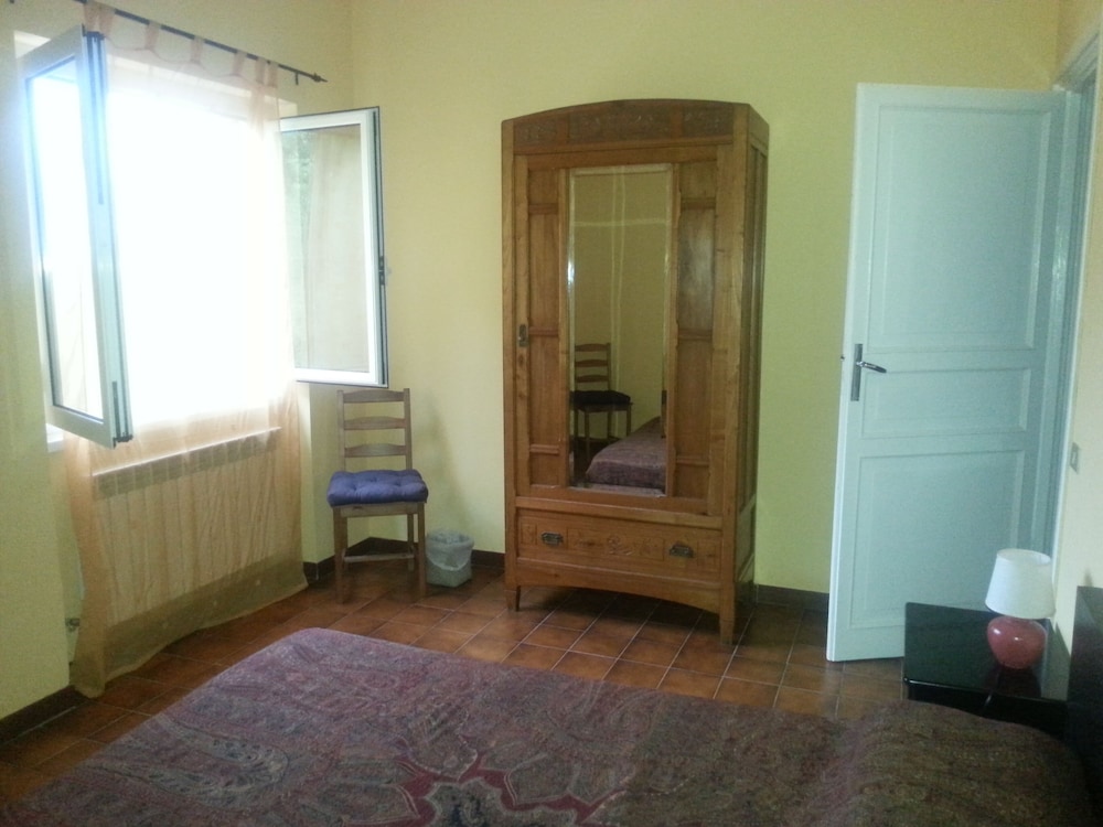 Deluxe Double Room, Shared Bathroom photo 1
