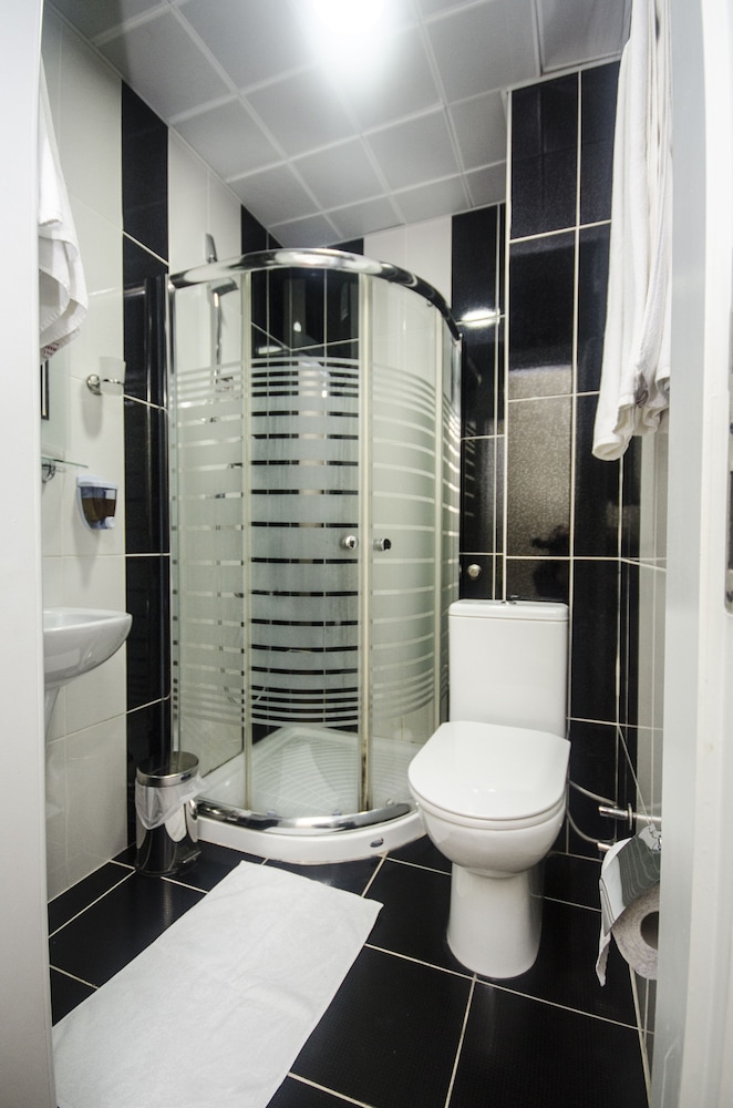 Economy Double Room, 1 Double Bed photo 2