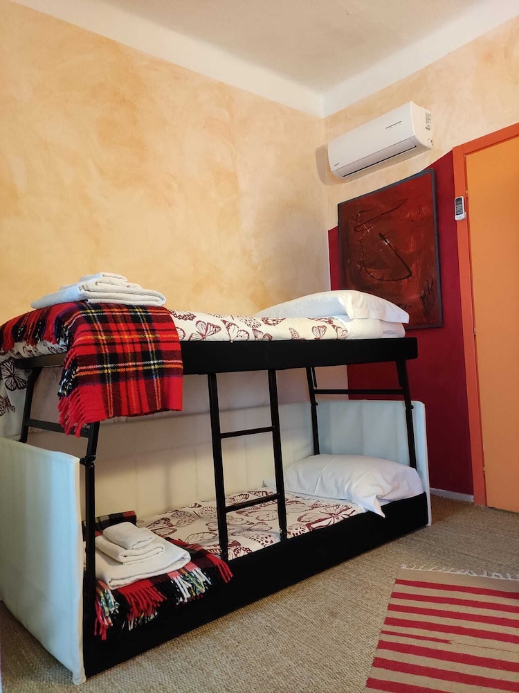 Basic Quadruple Room, Multiple Beds photo 1