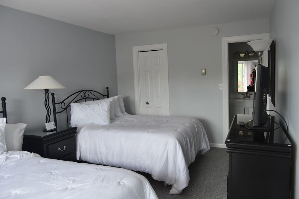 Room, 2 Double Beds photo 1