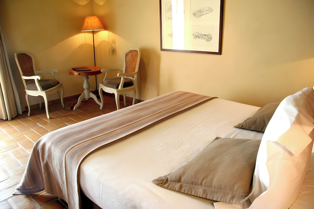 Junior Studio Suite - Photo 11