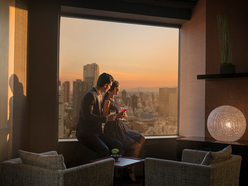 Suite, 1 King Bed, Club Lounge Access (Kaze) thumbnail 6
