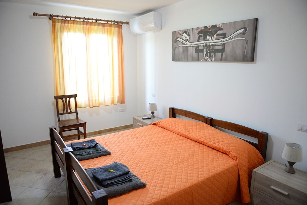 Double or Twin Room - Photo 11