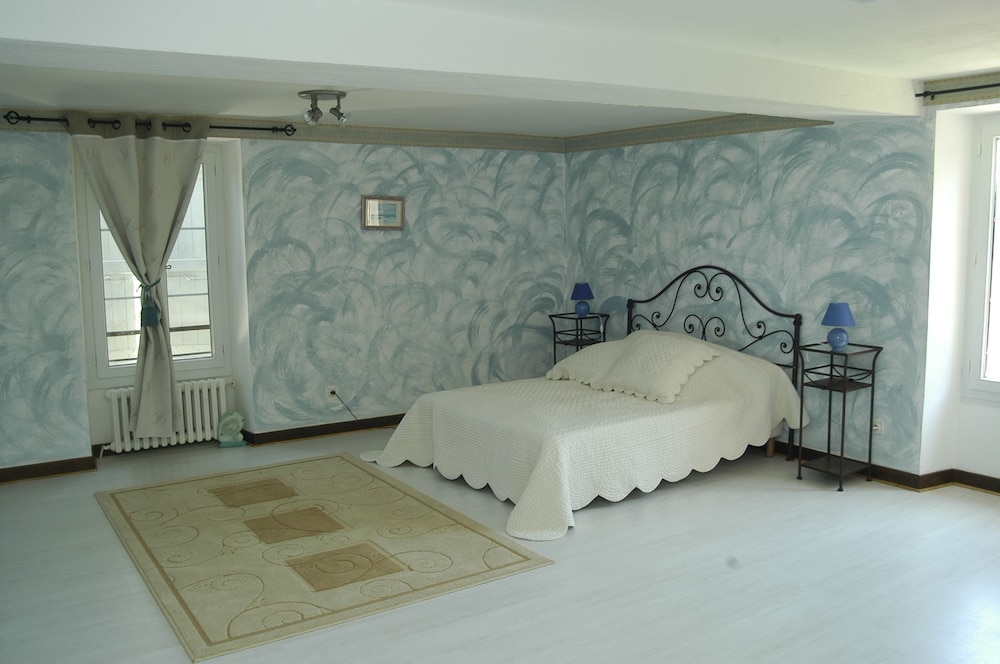 Suite, 2 Bedrooms, Park View (Bleuet & Tulipe) photo 1