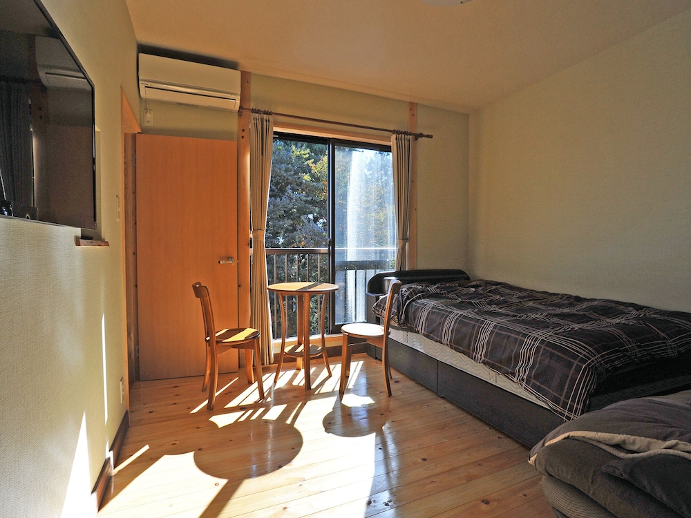 Western Room (Double+Sofa Bed), Private Bathroom, City View photo 1