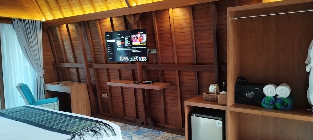 Room, 1 Bedroom, Smoking, Private Pool photo 3