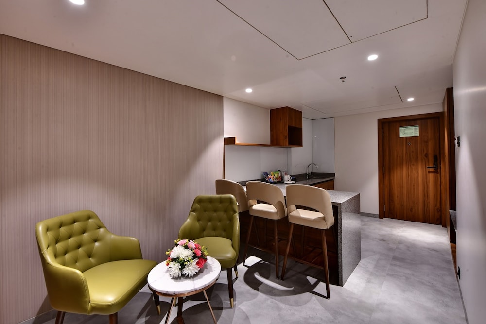 Royal Suite photo 2