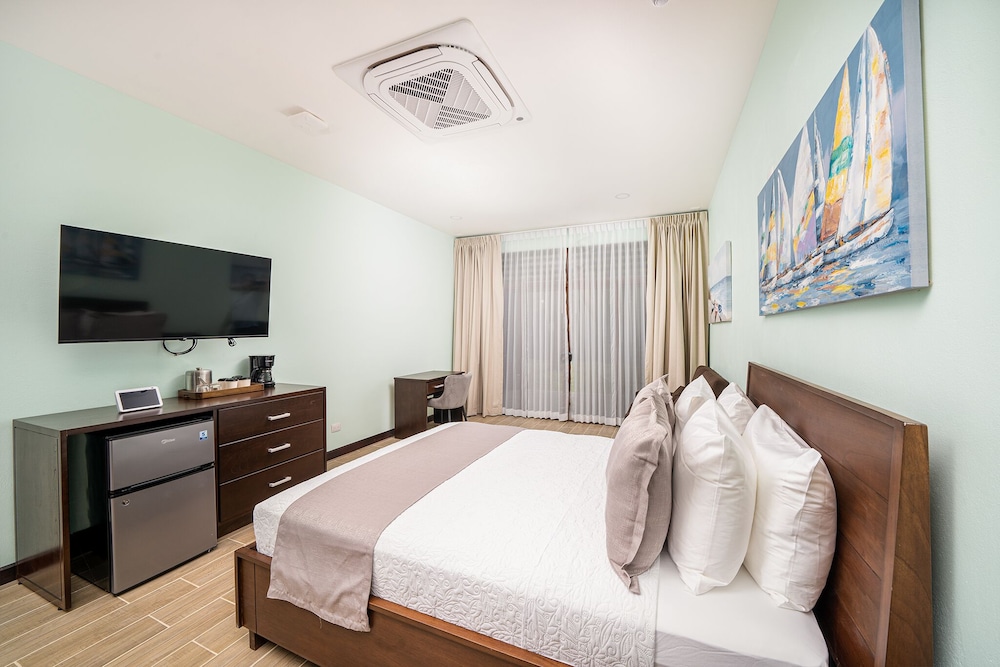 Junior Room, 1 Bedroom, Refrigerator, Garden View