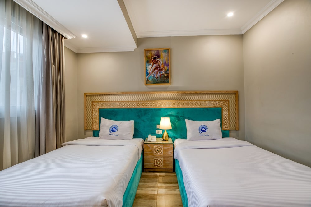 Economy Twin Room, City View - Photo 1