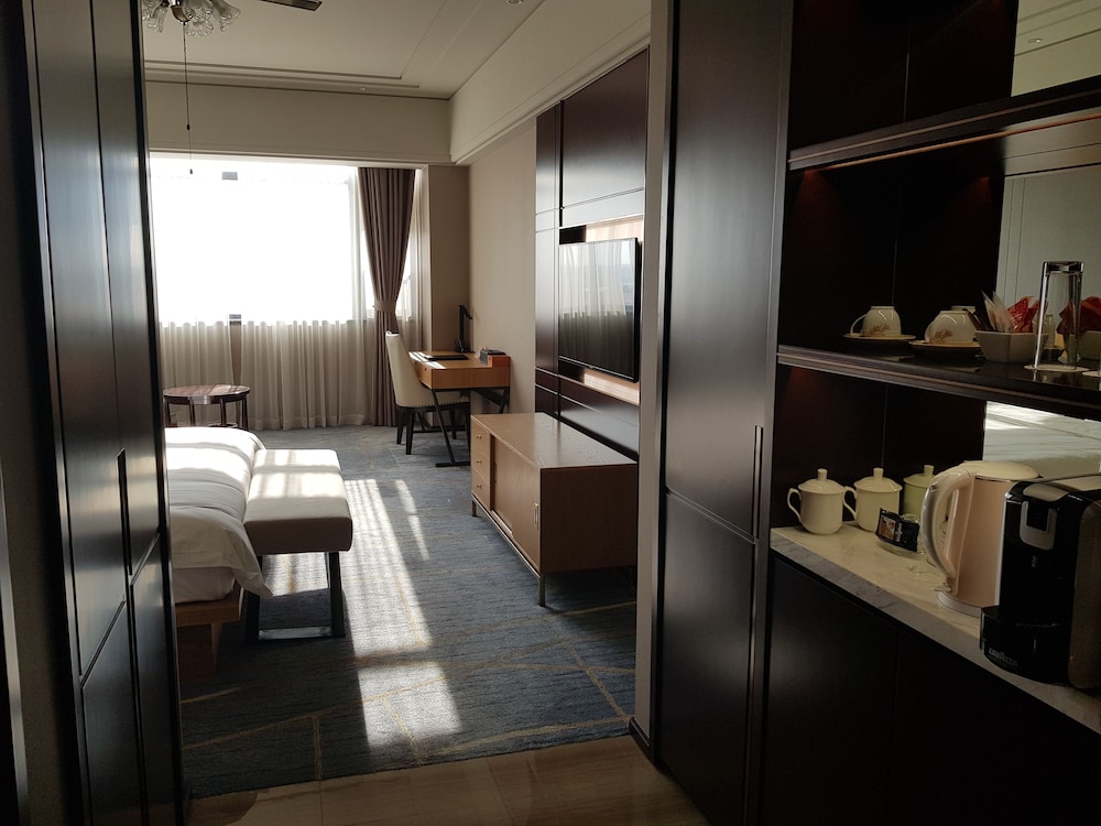 Senior Suite