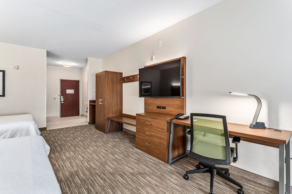 Suite, 2 Queen Beds (Additional Living Area) - Photo 2