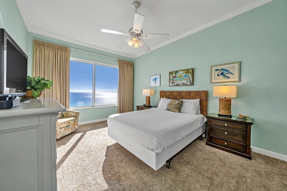 Condo, 1 Queen Bed with Sofa bed, Ocean View (Leeward Key 1106) photo 1