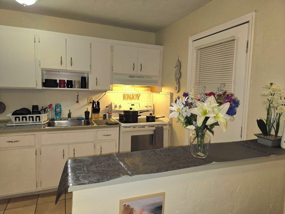 Shared Dormitory, Women only photo 2