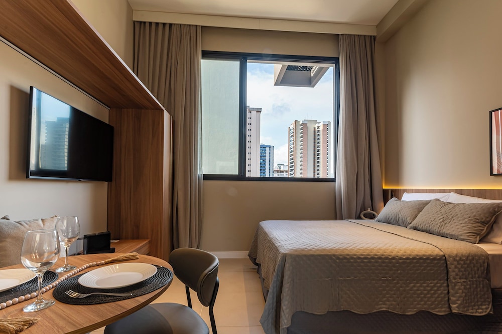 Premium Studio, City View