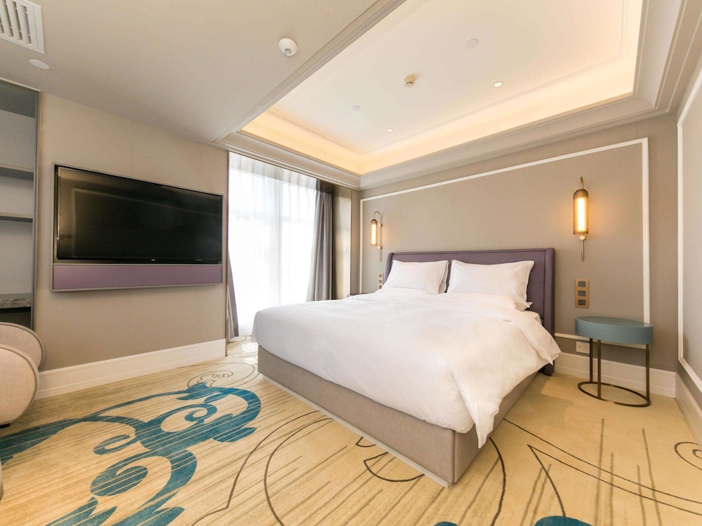Privilege, Suite, 1 King Bed