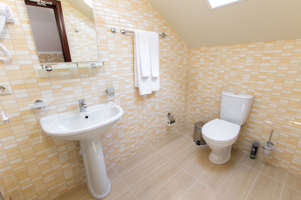 Standard Triple Room, Attic photo 3