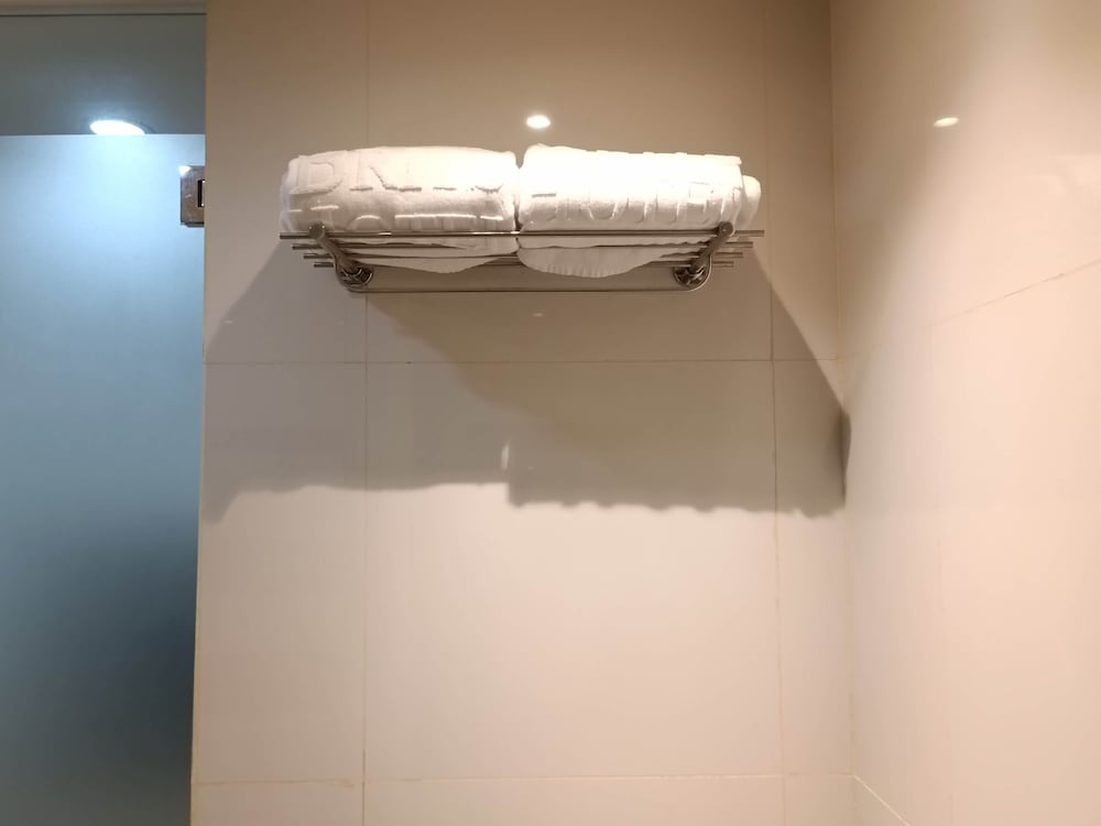 Standard King Room photo 2