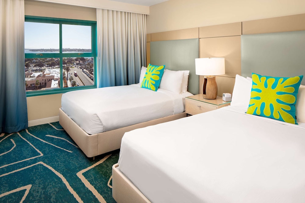 Suite, 2 Queen Beds, City View - Photo 1