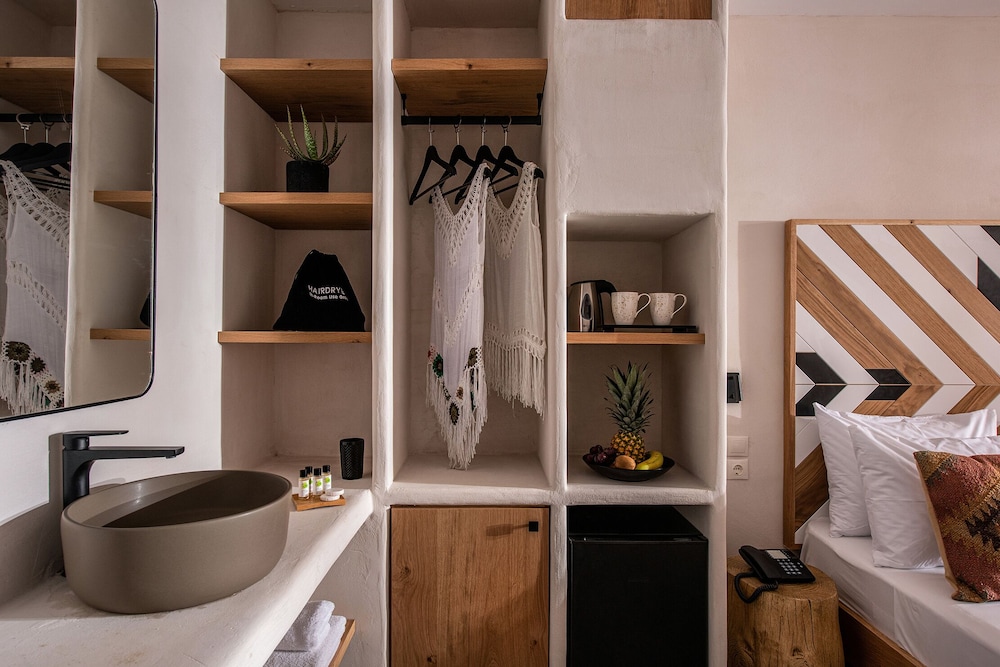 Standard Double Room - Photo 6