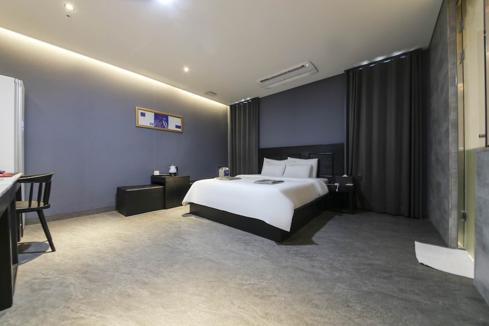 Standard Room - Photo 14
