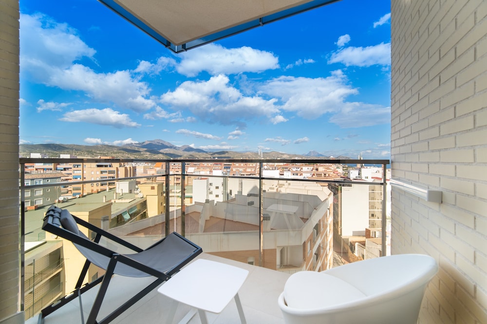Premium Apartment, 1 Bedroom, Balcony, Corner photo 3