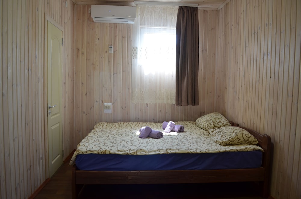 Family Room, Multiple Beds