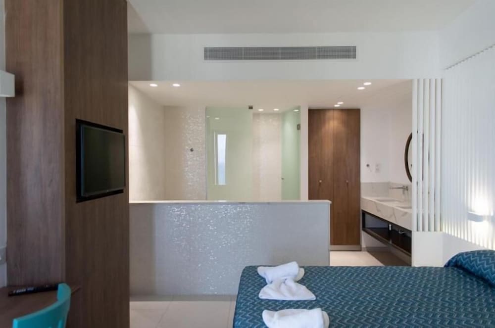 Junior Suite Triple photo 1