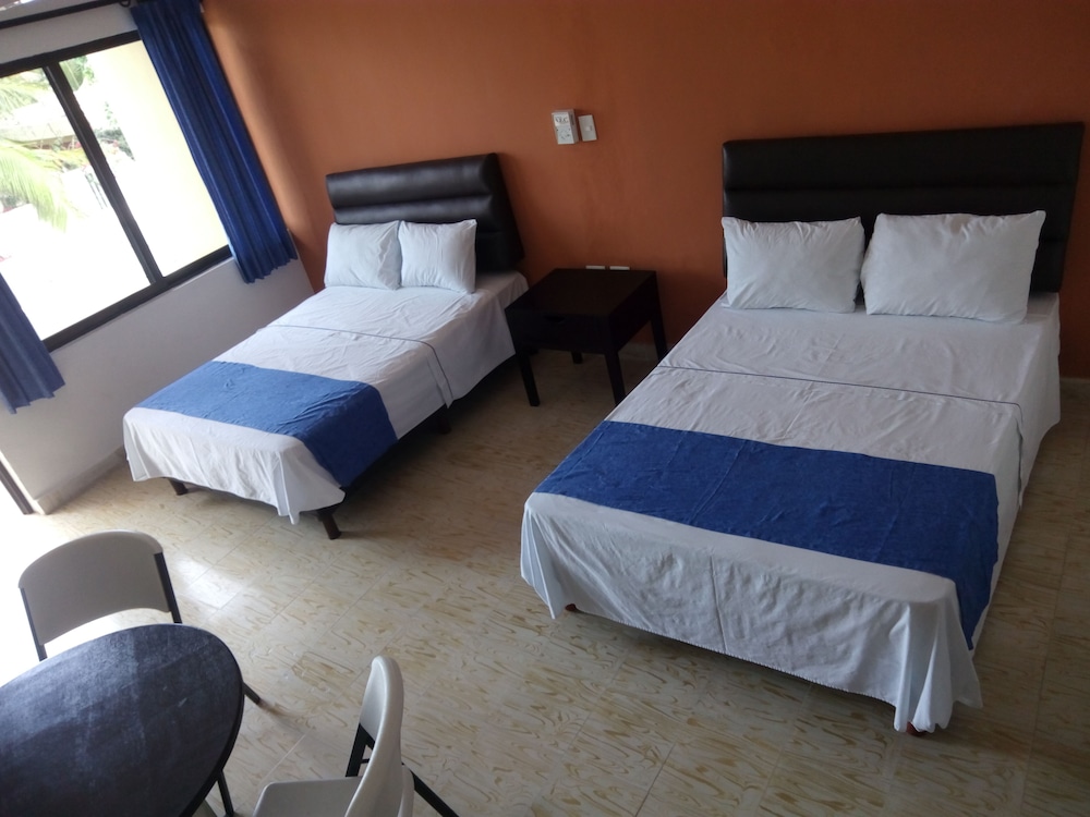 Quadruple Room, 2 Double Beds photo 3