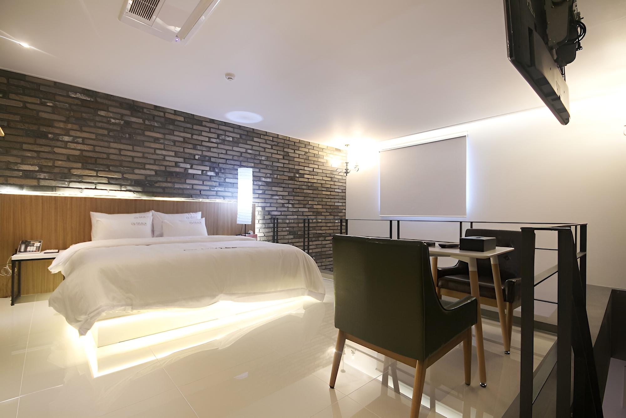Room (Royal VIP) - Photo 3