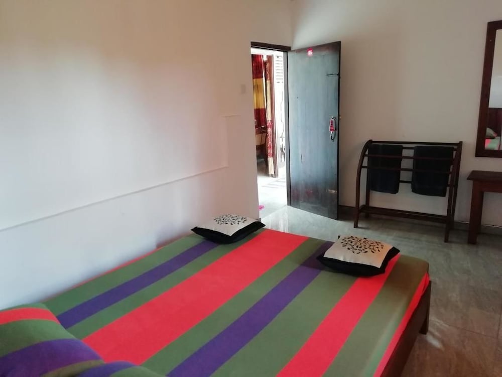 Economy Room (Non AC) photo 1