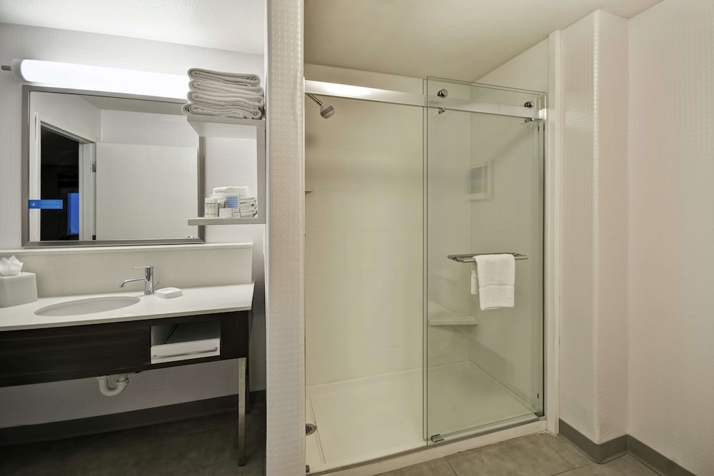 Suite, 2 Queen Beds, Non Smoking - Photo 4