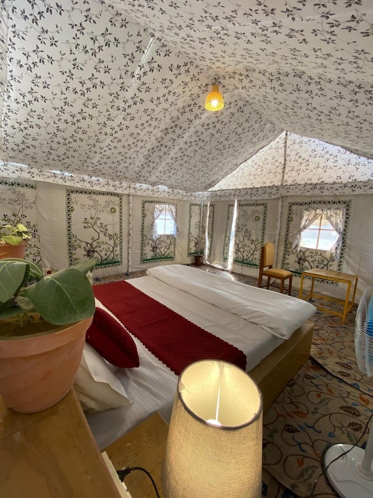 Classic Tent, Sea View