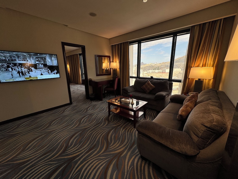Comfort Studio Suite, 1 Bedroom, 2 Bathrooms, City View photo 1