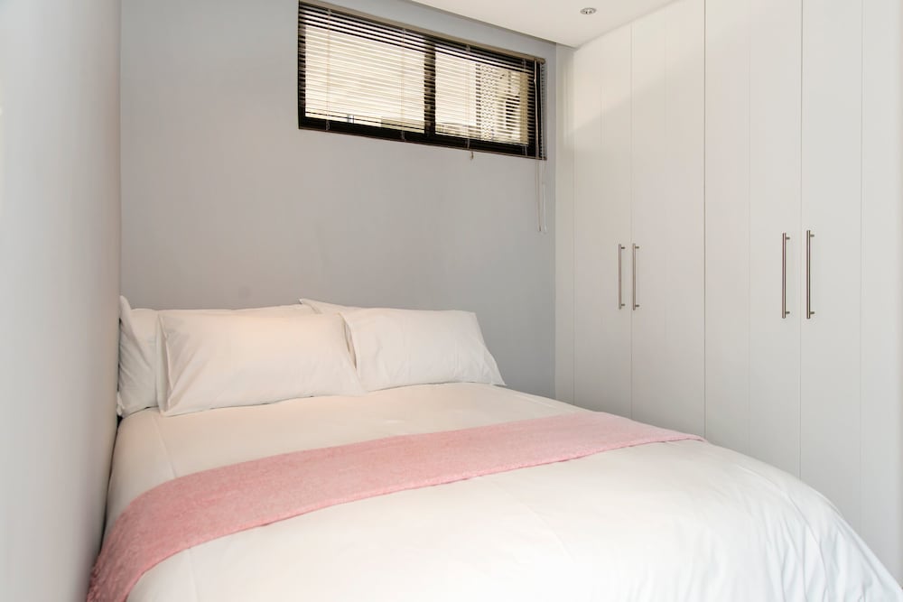 Luxury Apartment (2)
