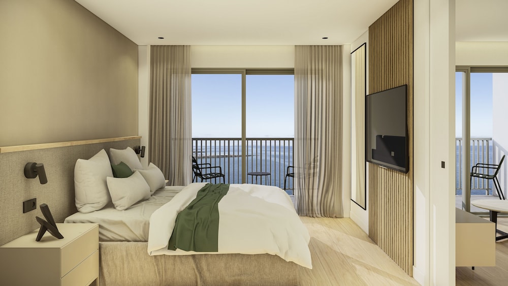 Standard Suite, Sea View
