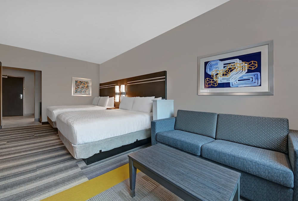 Suite, 2 Queen Beds, Accessible Bathtub (Communications) photo 2
